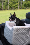 lookout-i-dog-car-seat-quilted-grey-lifestyle-closeup_8a58b82d-a9e3-4822-a1e7-ecca32bd22a07 of 11