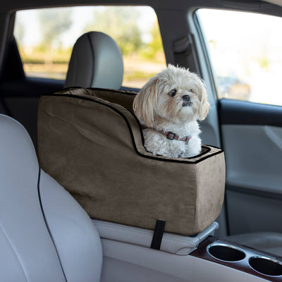 luxury-highback-console-dog-car-seat-lifestyle-anthracite_178b2b4a-5804-43eb-9b86-425679a300e01 of 2