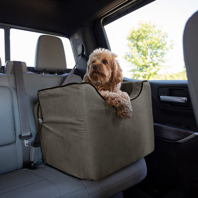 luxury-lookout-1-dog-car-seat-lifestyle-anthracite_cfa1541a-e6ad-44d4-9856-1e48293e27d21 of 2